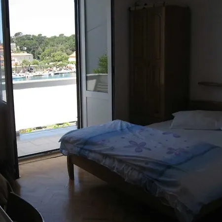 Lavander With Private Bathroom Раб
